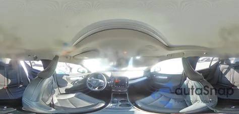 2021 Volvo Xc40 T5 Momentum z USA, uszkodzony, nr VIN YV4162UK0M2447154